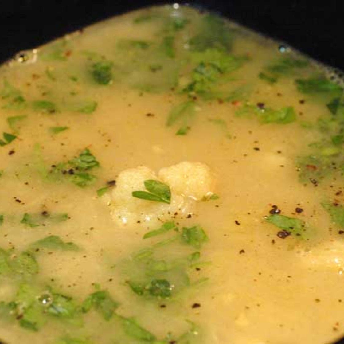 Roasted Cauliflower and Curry Soup