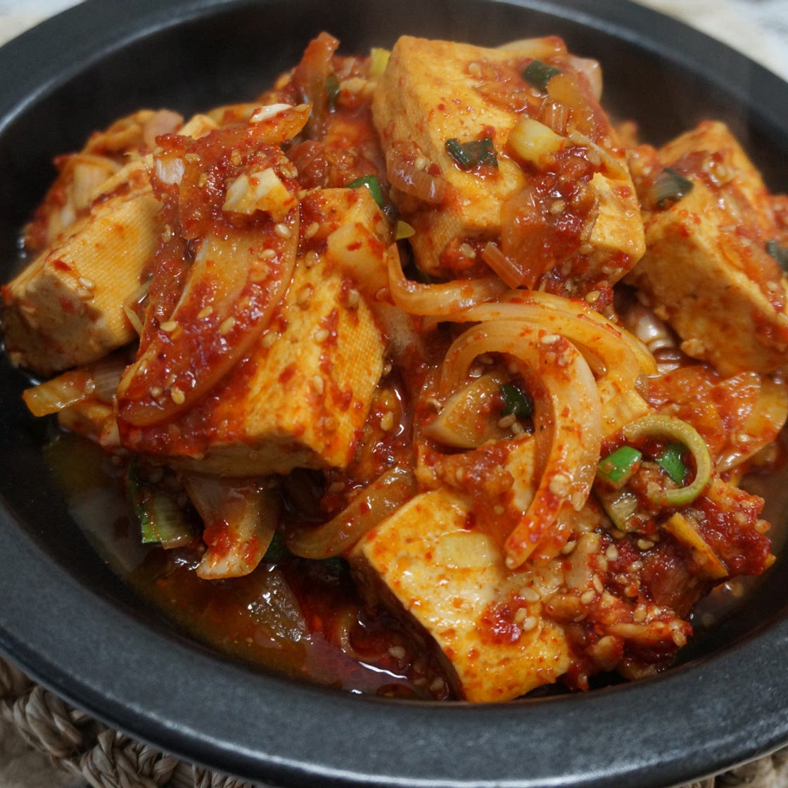 양념장이 참 맛있는 두부조림