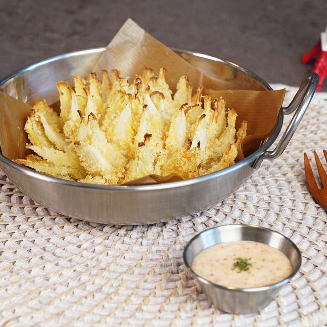 바사삭 ★ 양파가 통째로 바스켓에 풍덩 ★ 블루밍어니언 ★