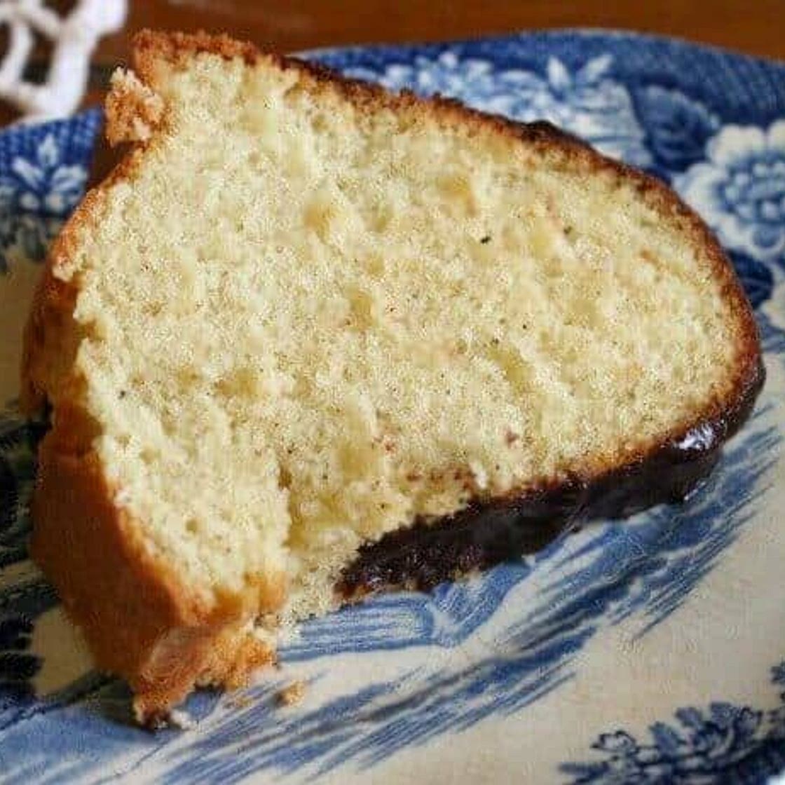 Vanilla Bundt Cake