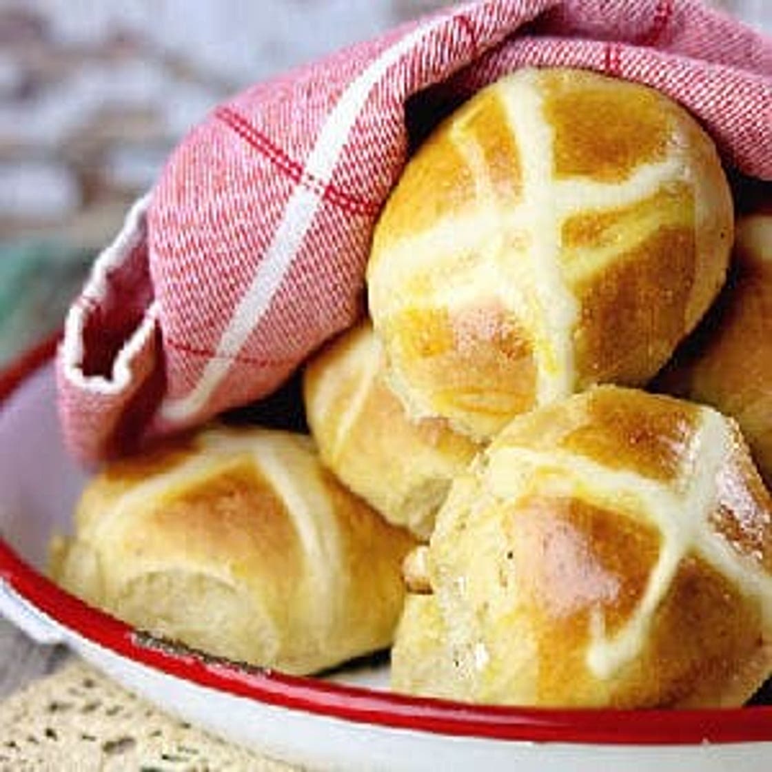 Hot Cross Buns with Orange and White Chocolate
