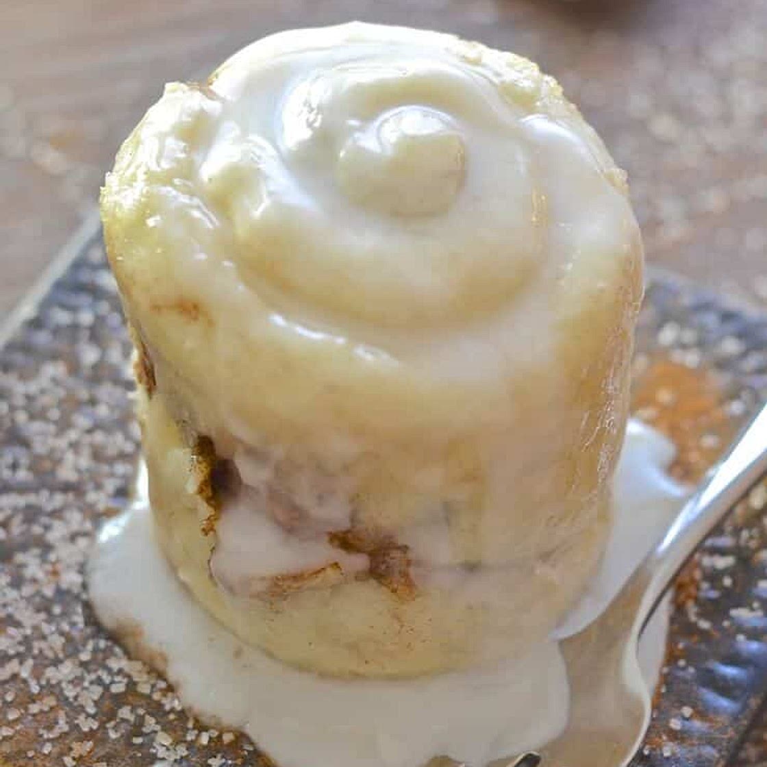 One Minute Cinnamon Roll in a Mug