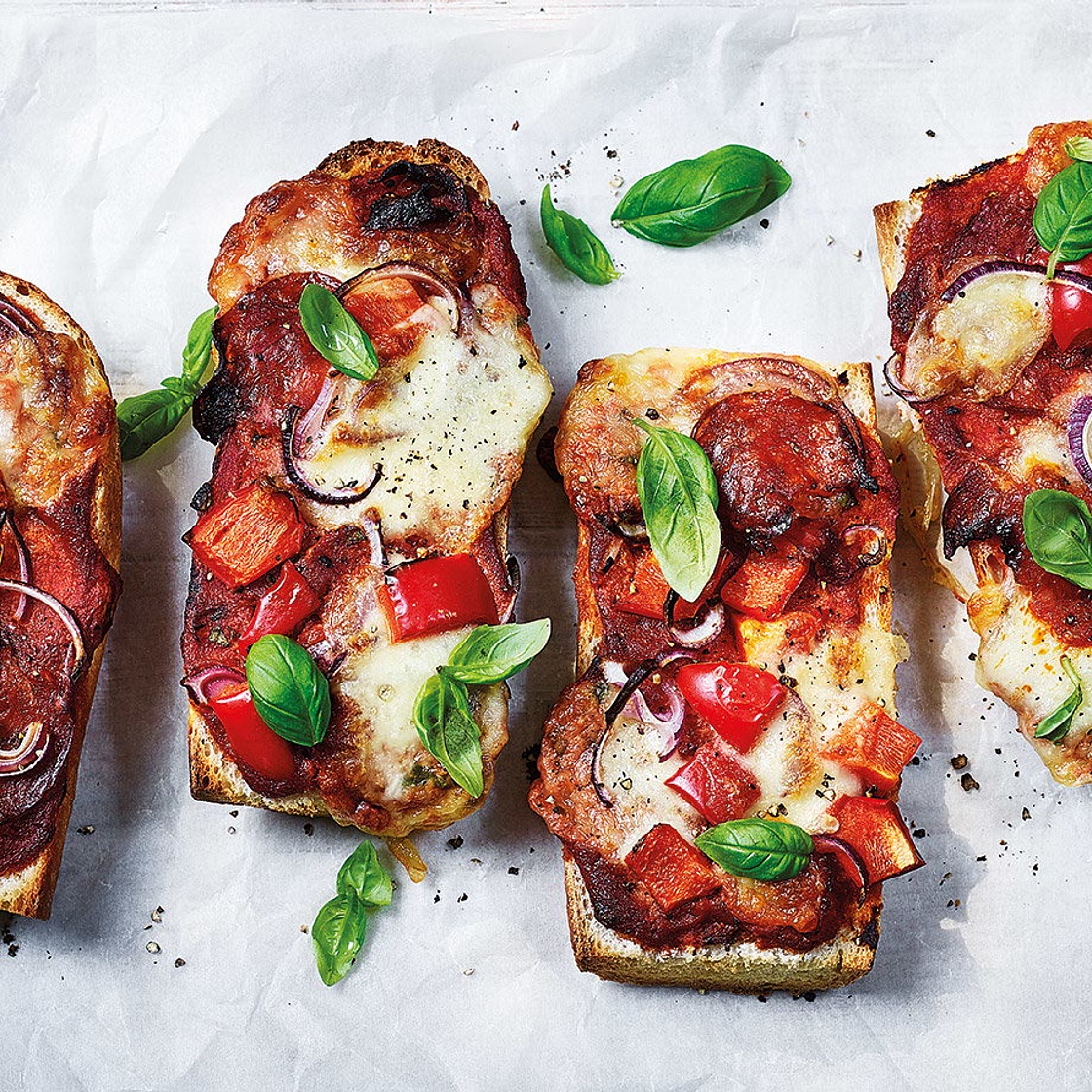 Baguette pizza melts