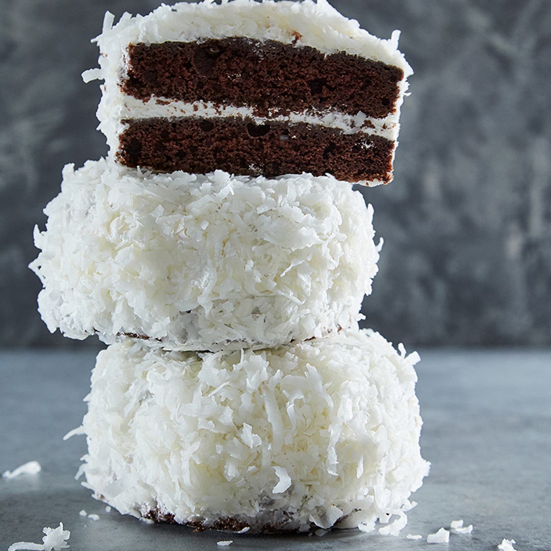 Mini Chocolate Snowball Cakes