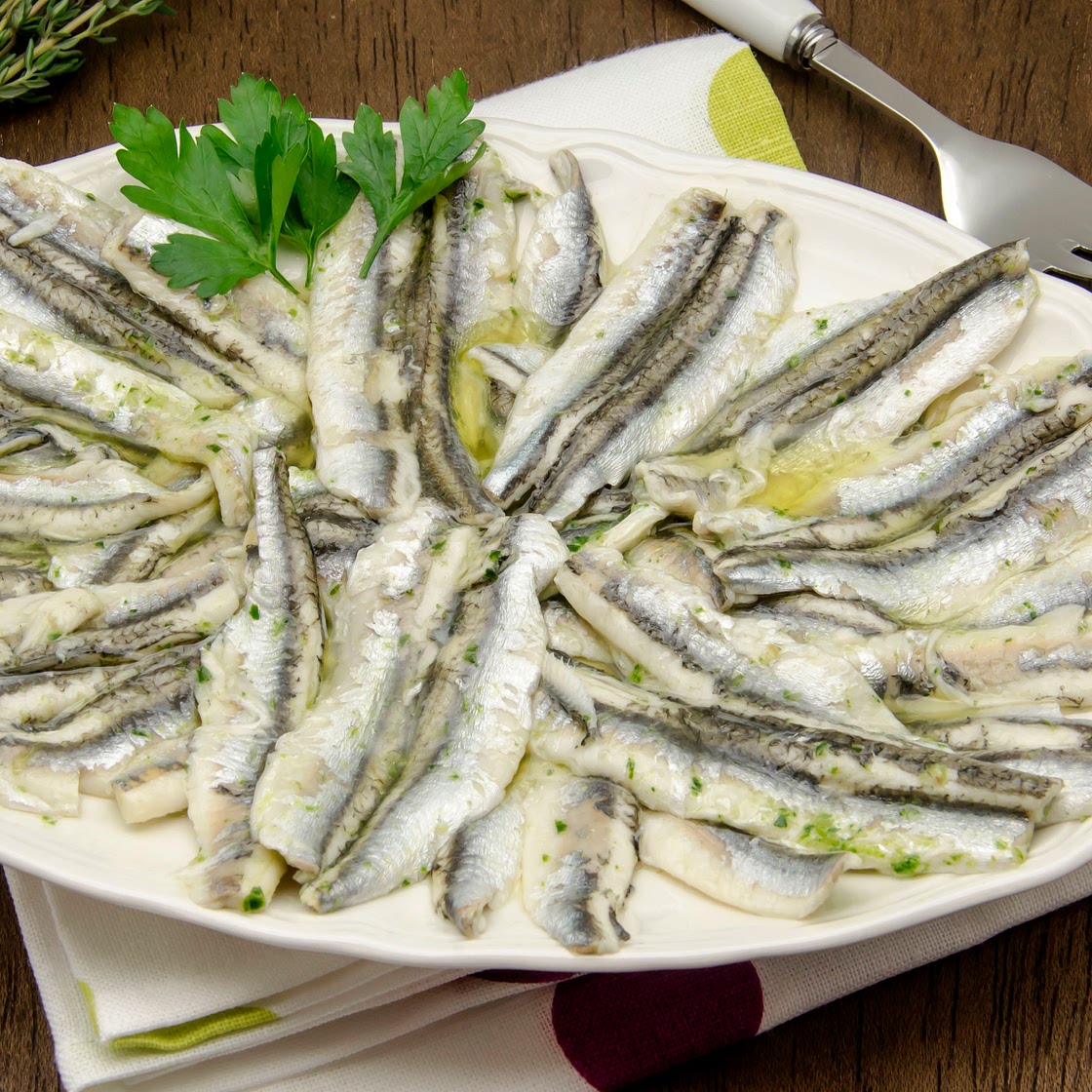 Make This Spanish Anchovies Marinated in Vinegar Tapa for Your Next Party