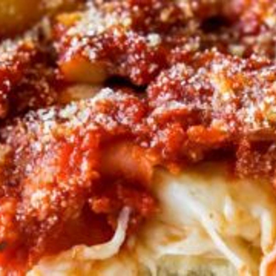 How To Make Chicago-Style Deep Dish Pizza