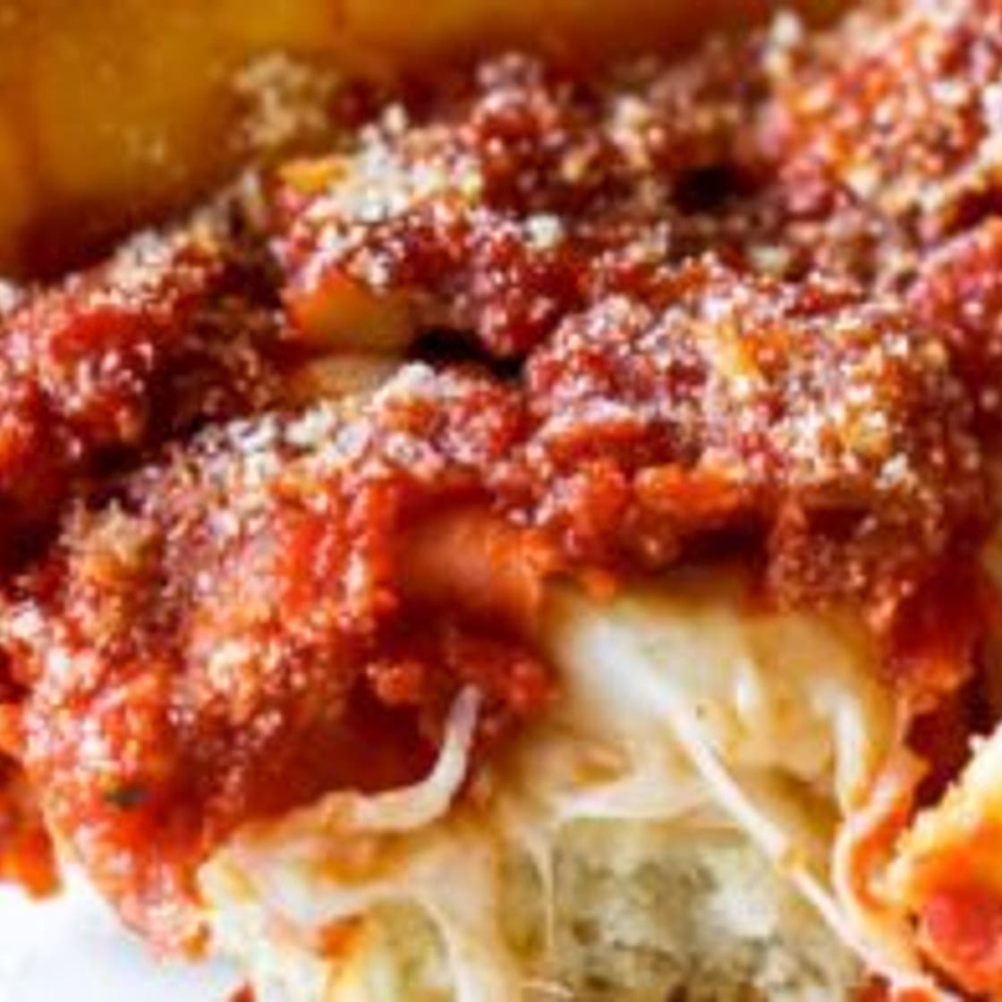 How To Make Chicago-Style Deep Dish Pizza
