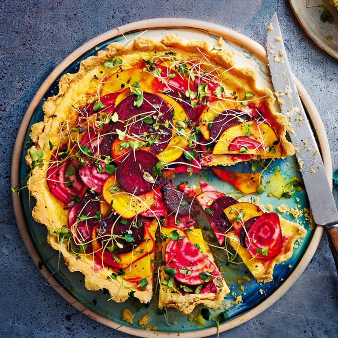 Goat’s cheese and marinated beetroot quiche