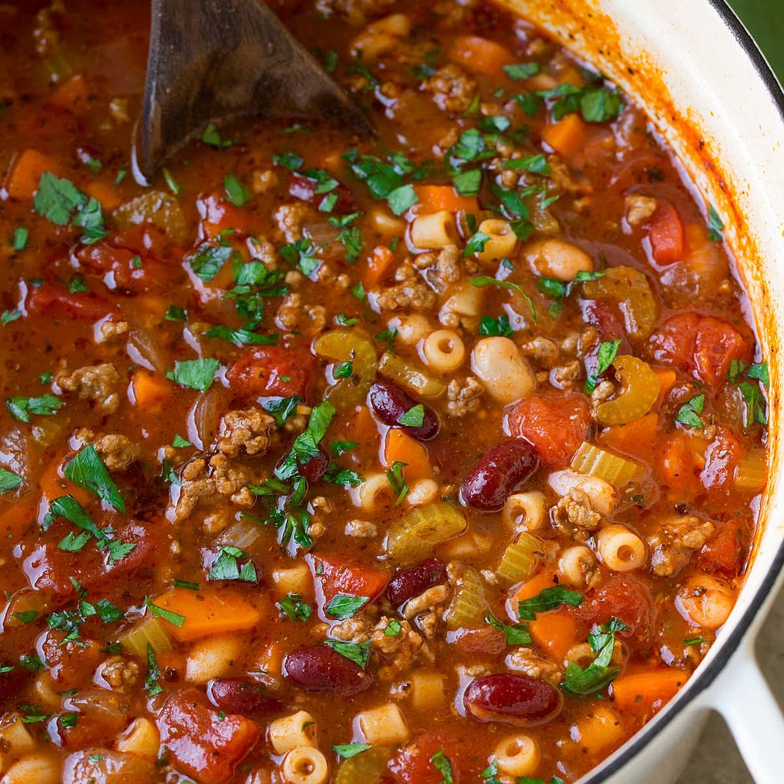 Pasta e Fagioli Soup {Olive Garden Copycat Recipe}