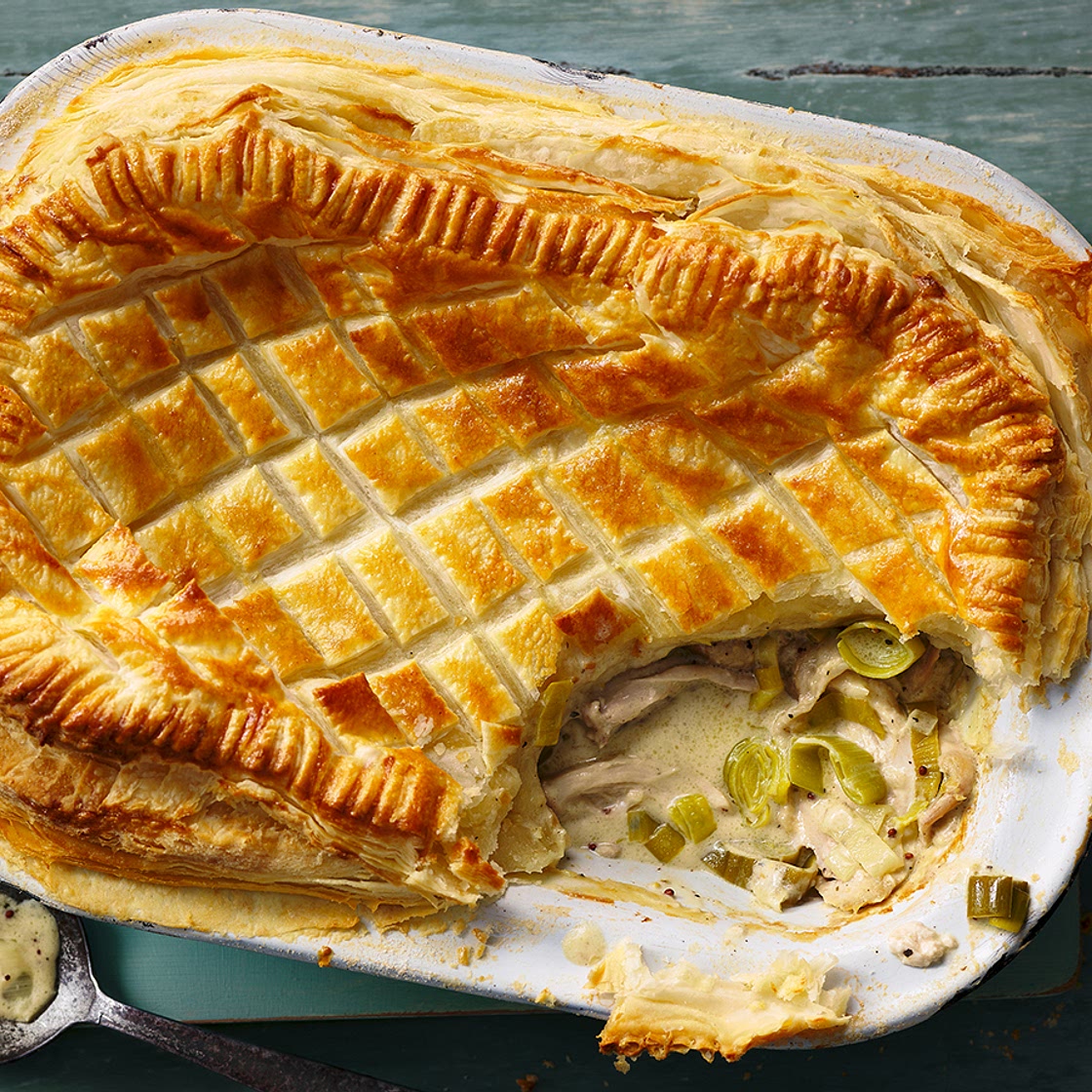 Chicken and leek pie
