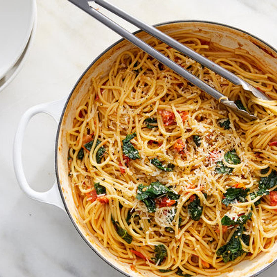 Spaghetti with cherry tomatoes and kale