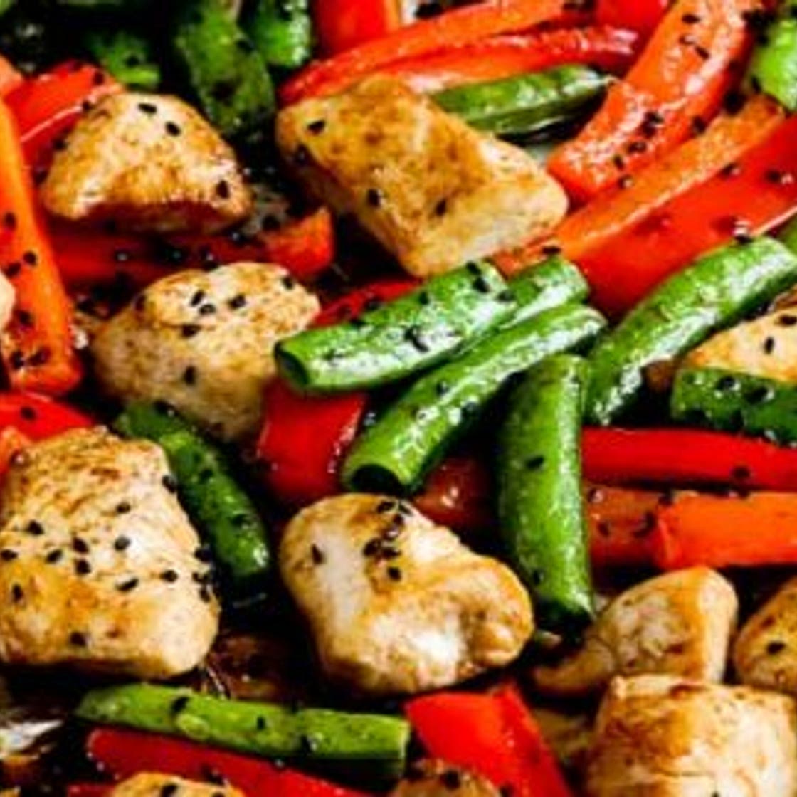 Low-Carb Chicken Stir-Fry Sheet Pan Meal