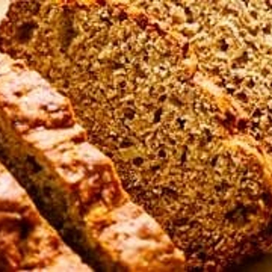 VEGAN BANANA BREAD (HEALTHY + EASY)