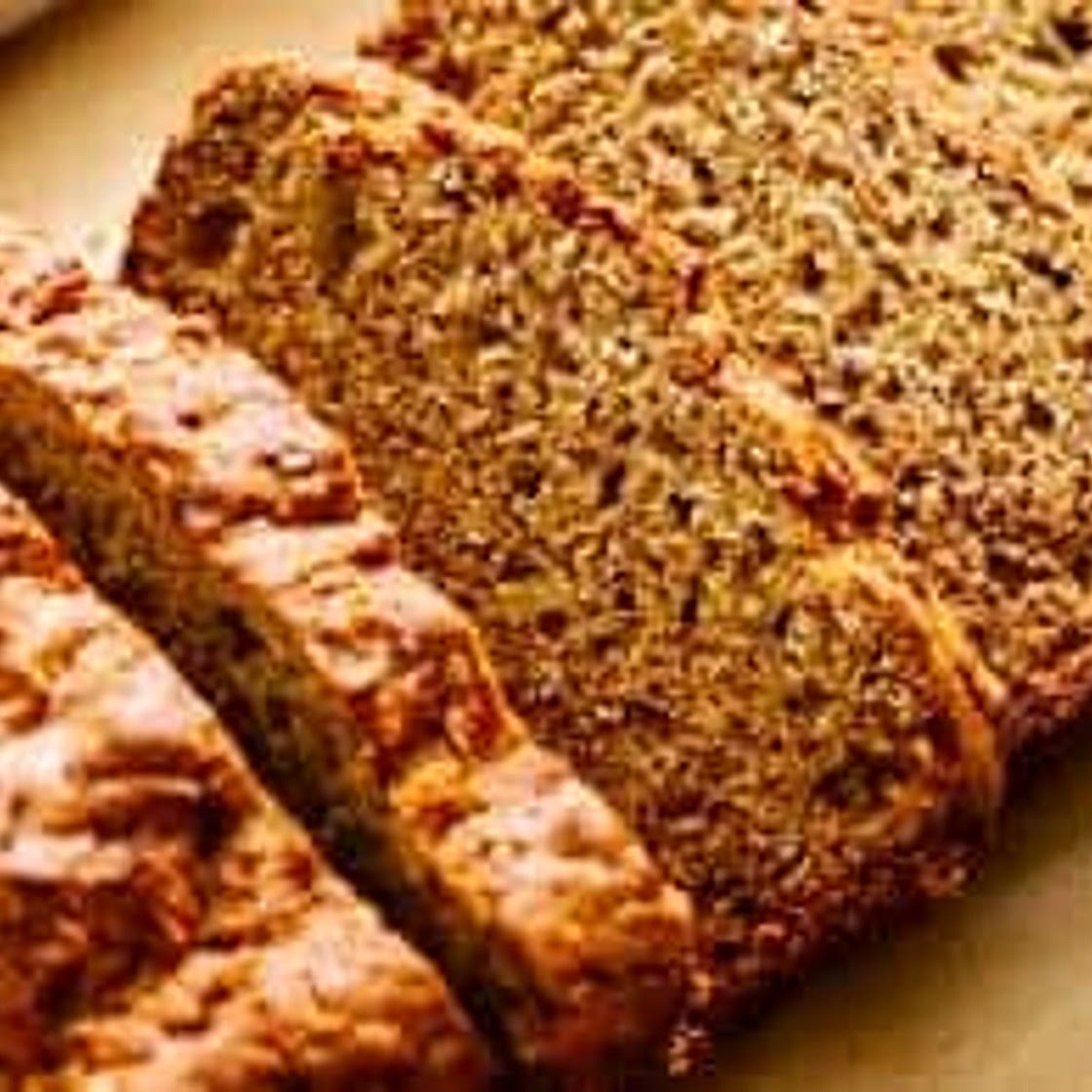 VEGAN BANANA BREAD (HEALTHY + EASY)