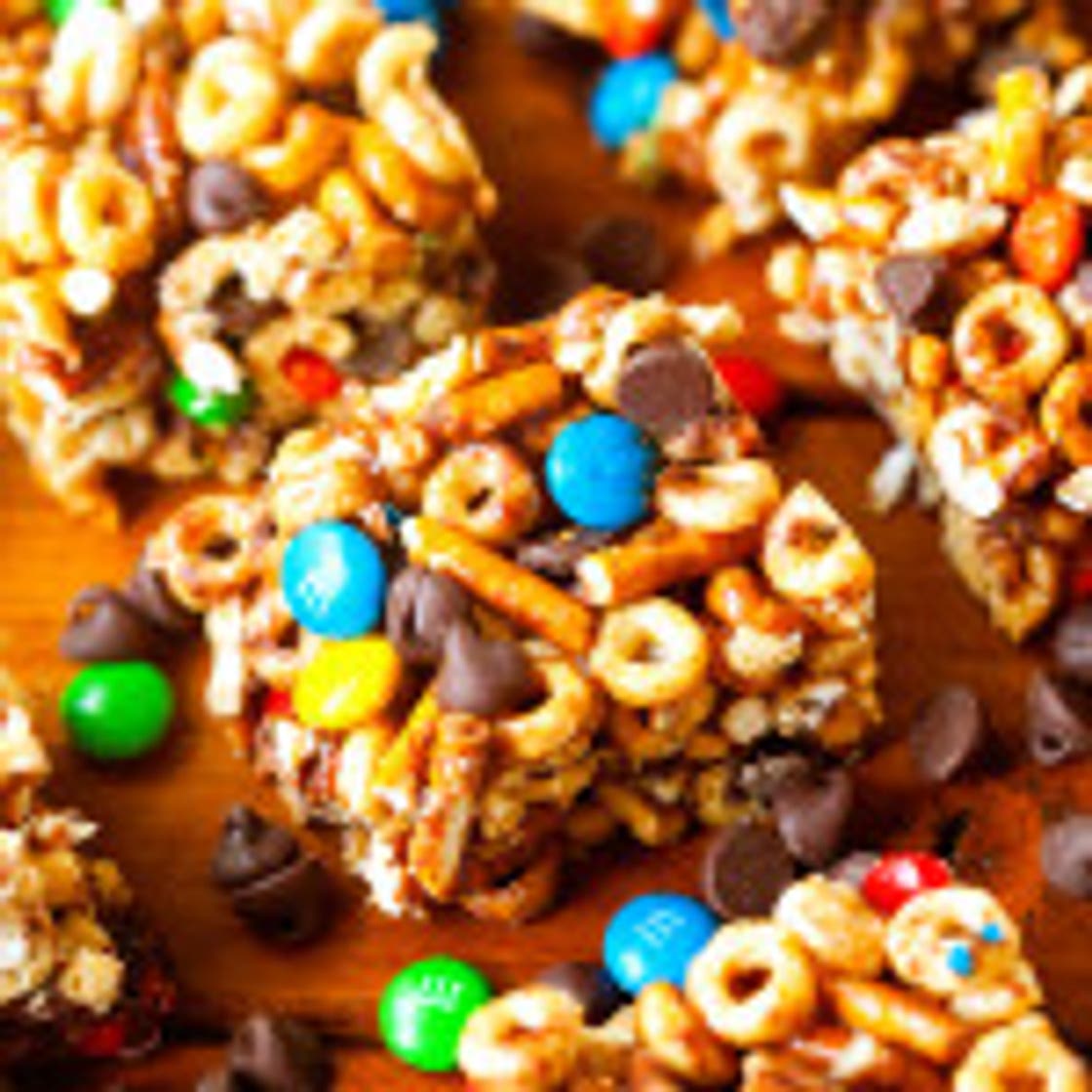 No-Bake Sweet and Salty Cereal Bars