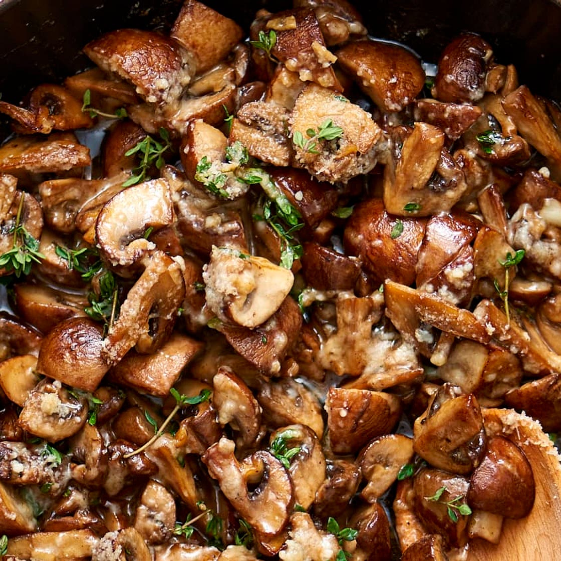 15-Minute Parmesan-Thyme Mushrooms