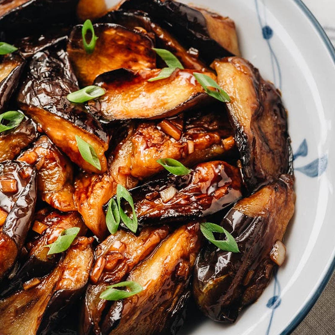 Chinese Eggplant with Garlic Sauce (红烧茄子)
