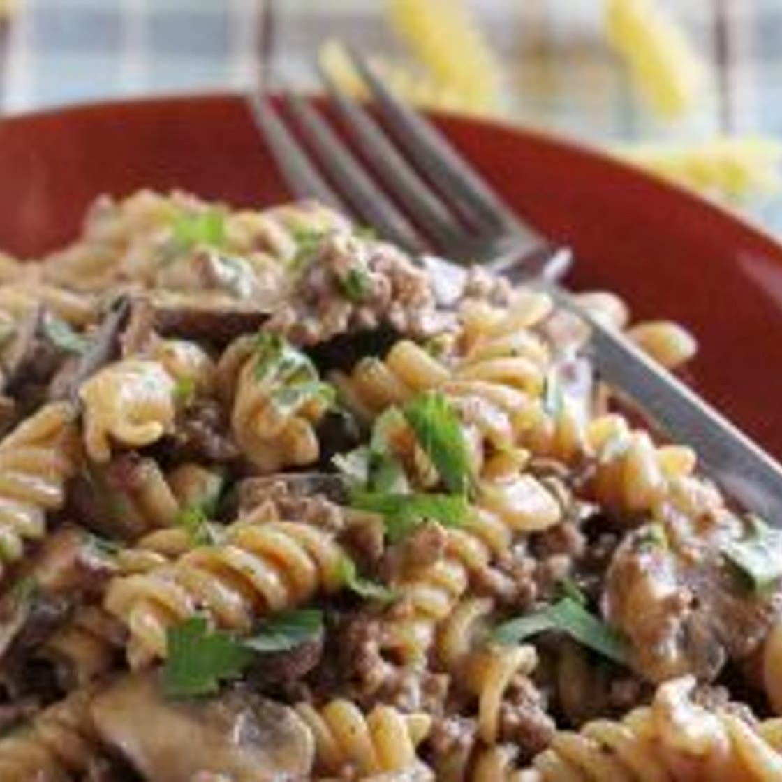 One Pot Ground Beef Stroganoff