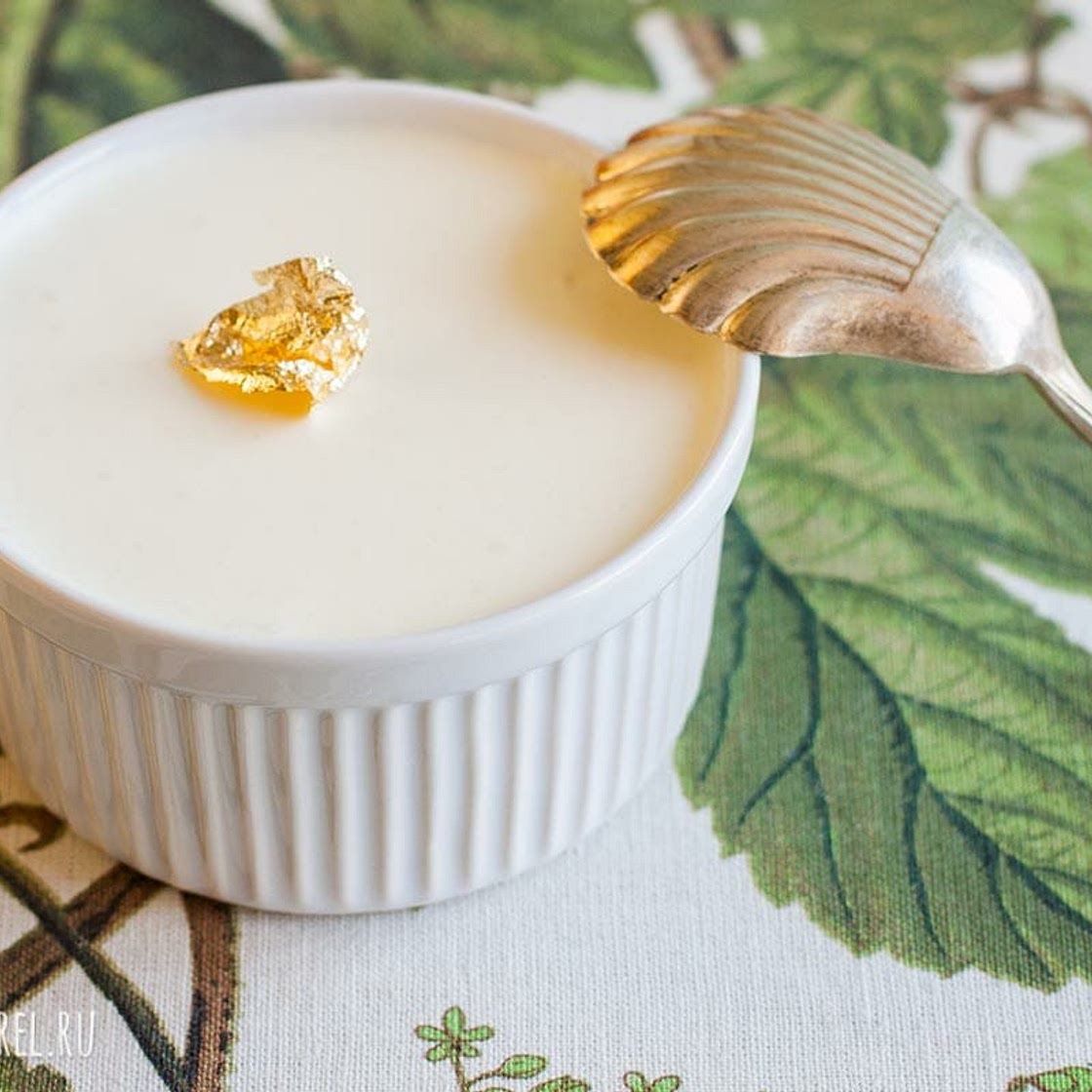Heavenly white chocolate mousse 