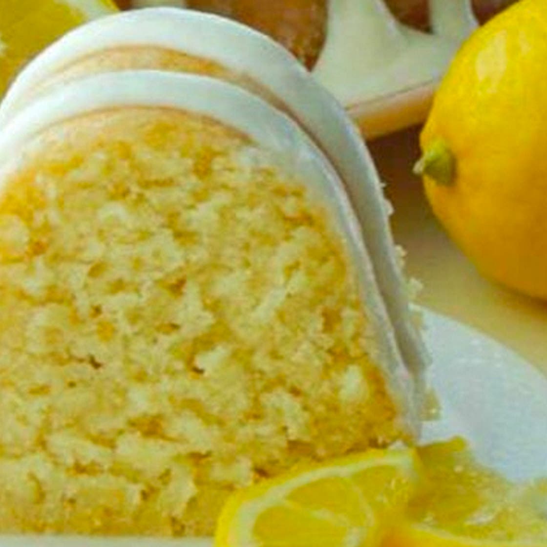 Italian Lemon Pound Cake – This Cake Is Like A Dream! - Daily Re