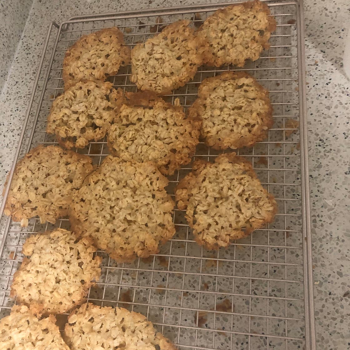 Chewy + Crispy Oatmeal Cookies 