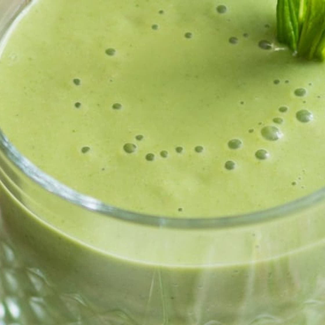 Anti-inflammatory pineapple and turmeric smoothie