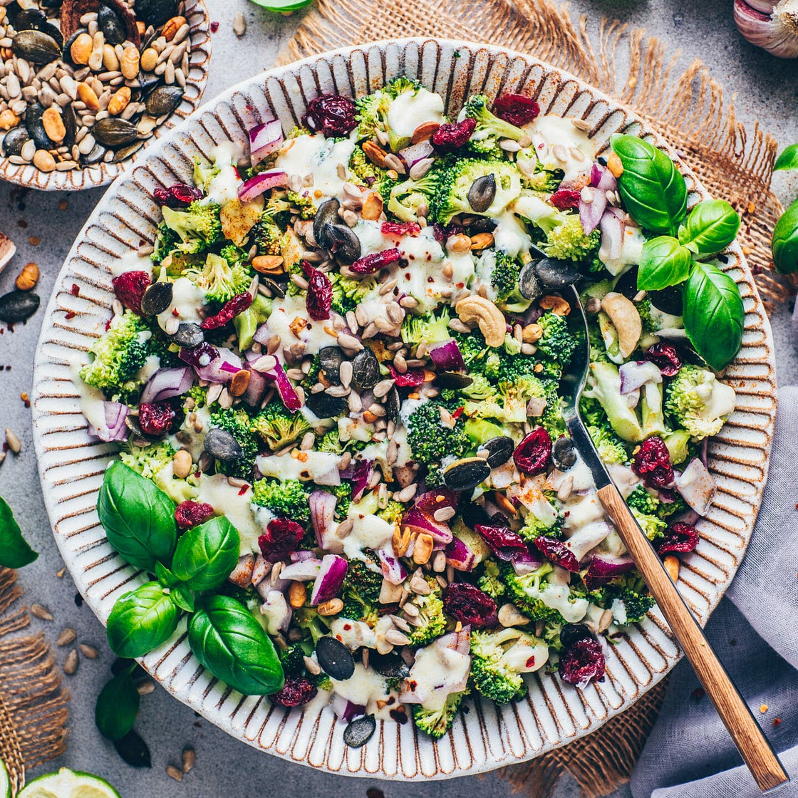 Der beste Brokkoli-Salat (vegan)