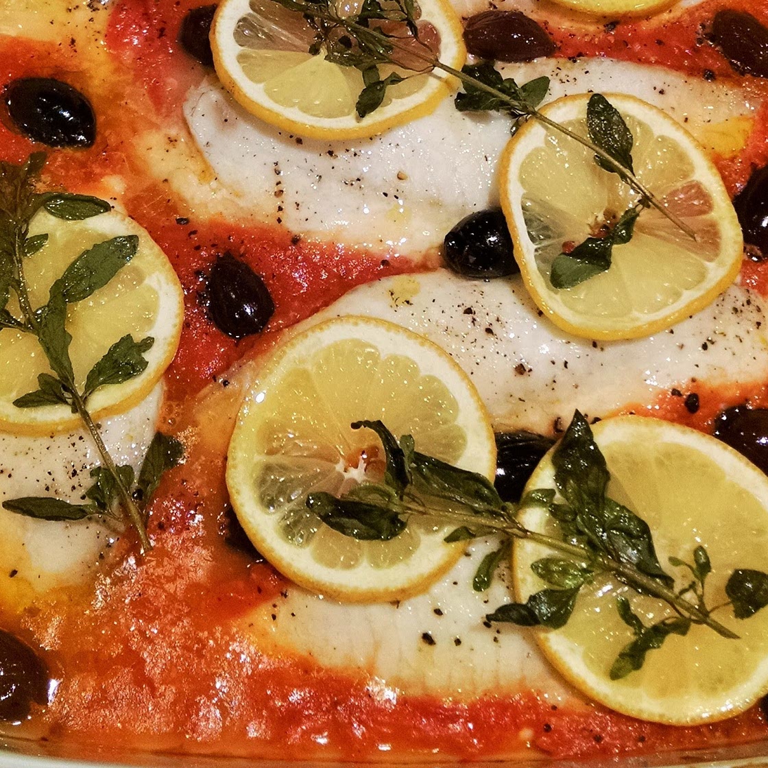 Baked fish in tomato sauce