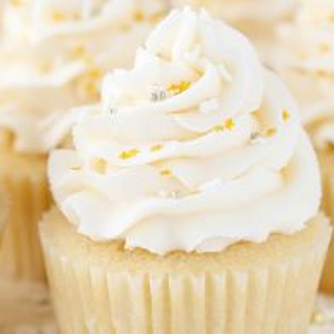 Moist Vanilla Cupcakes