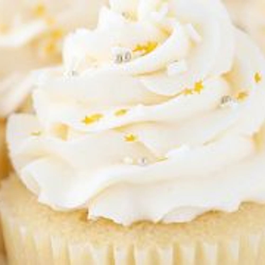 Moist Vanilla Cupcakes