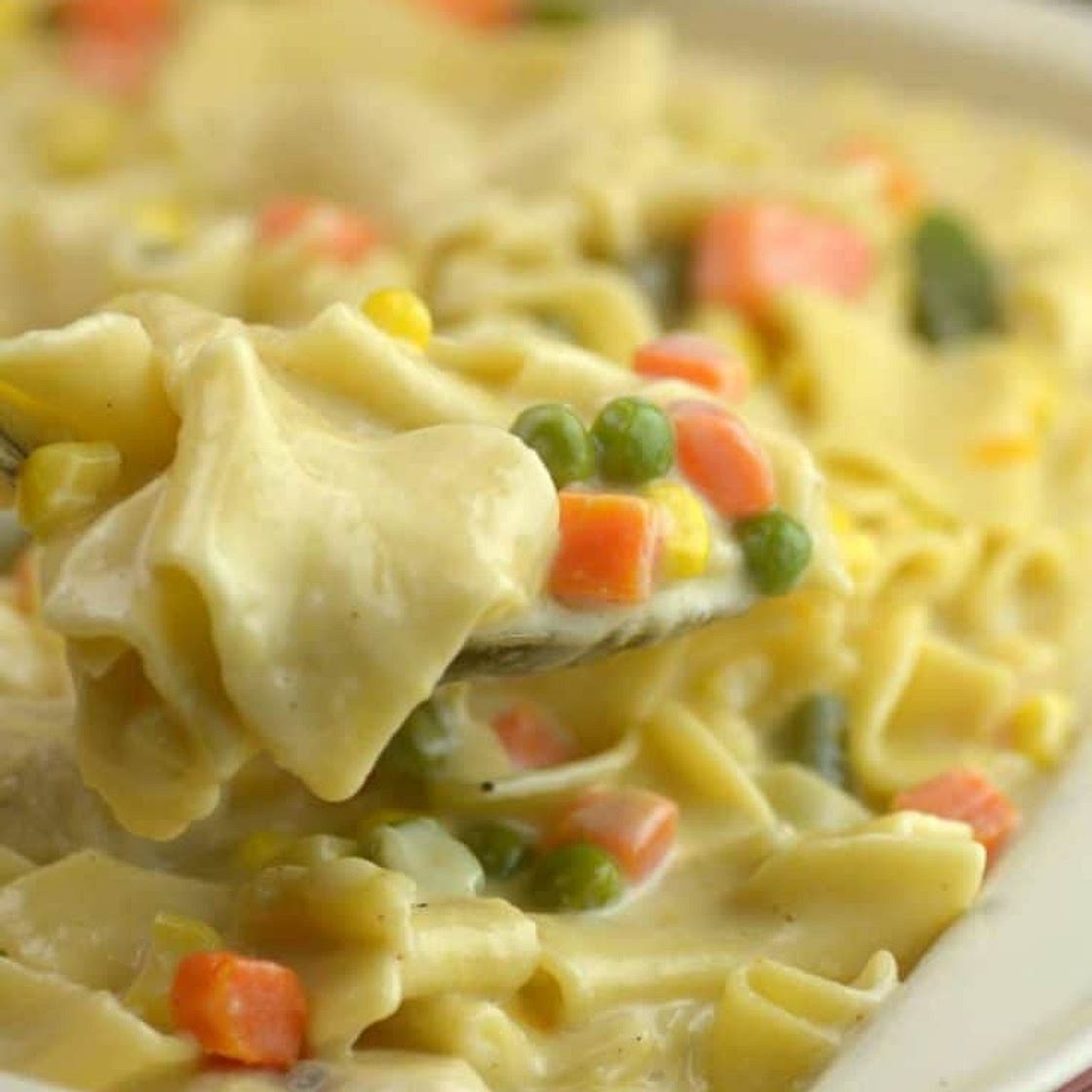 Instant Pot Chicken Pot Pie Casserole