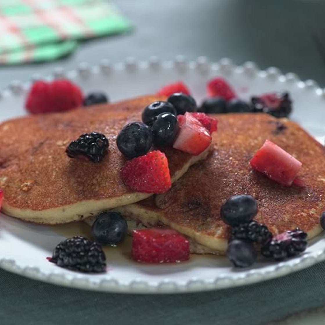 Wholegrain Mixed Berry Pancakes (Gluten-free) - Ellie Krieger