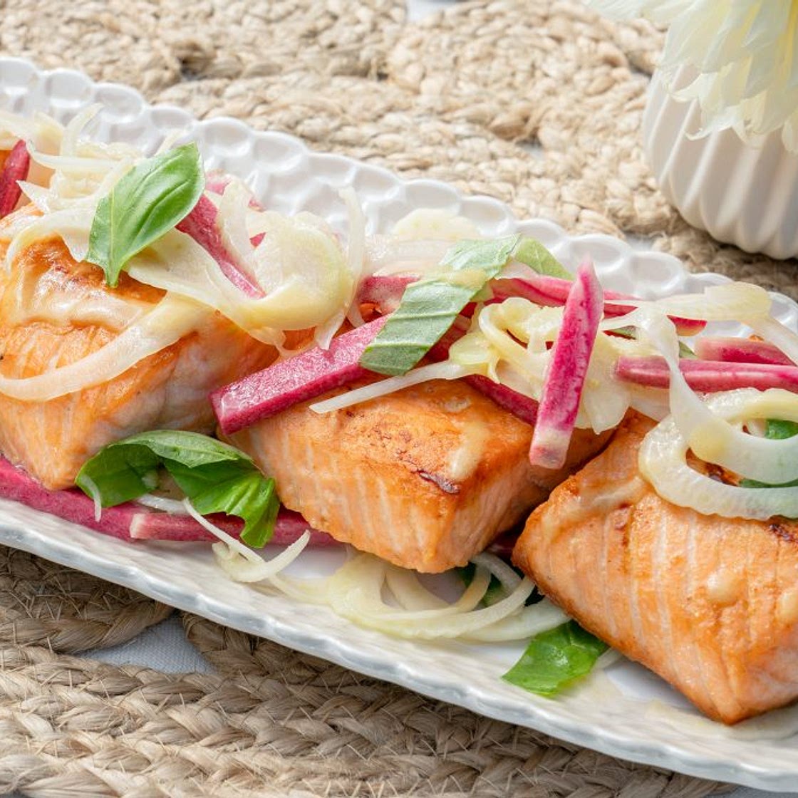 Broiled Salmon with Fennel Salad
