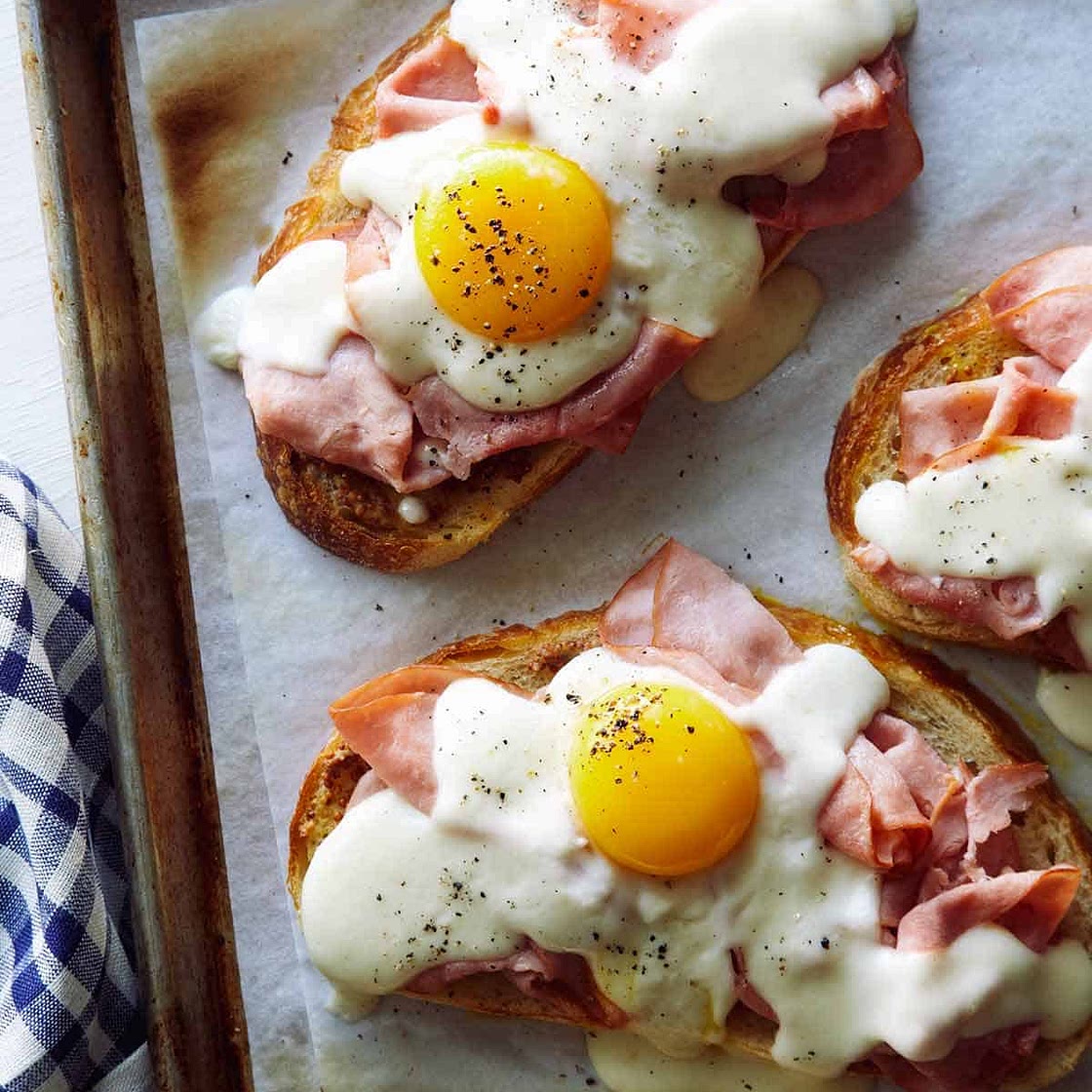 Croque Madame Toast