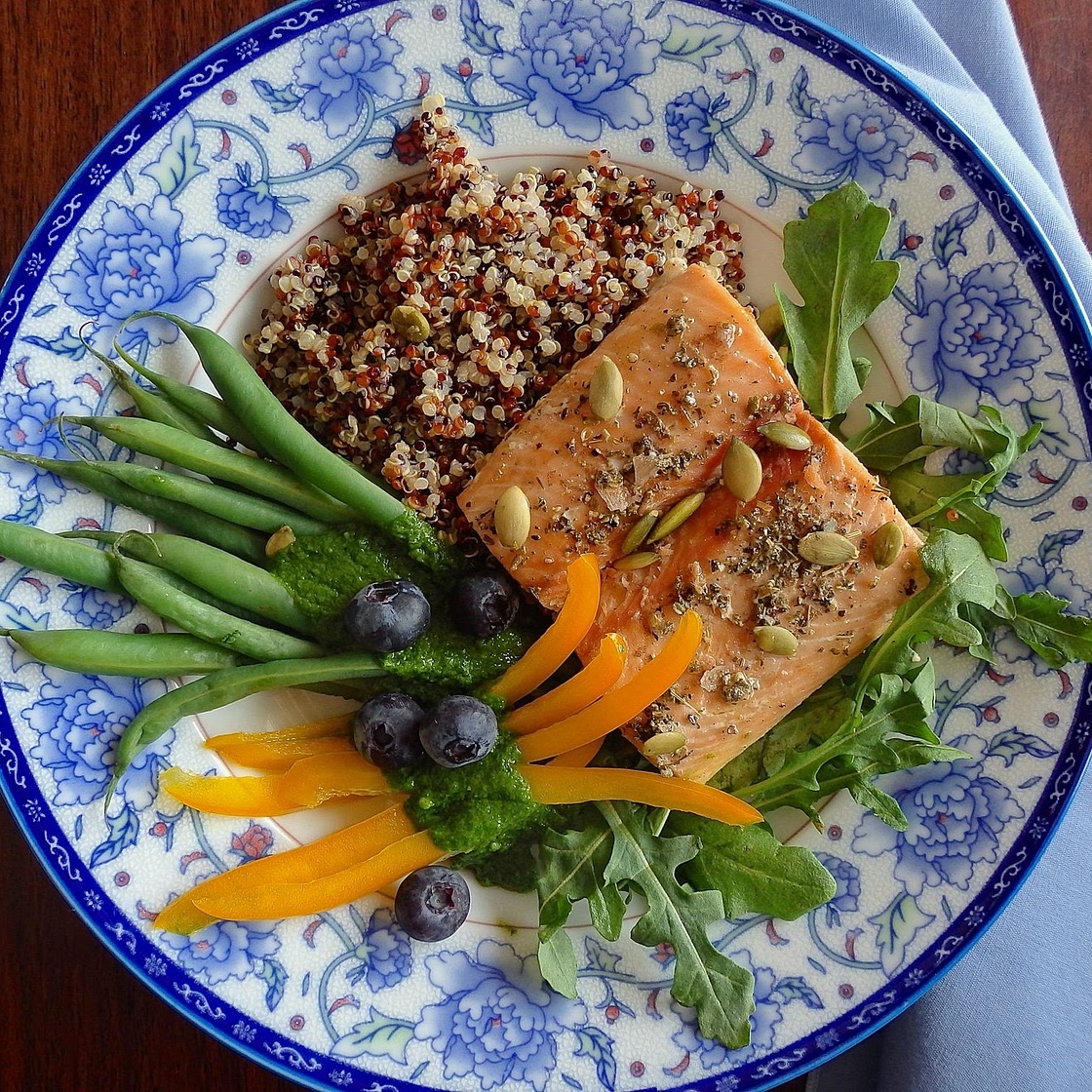 Salmon Bowl with Arugula Dressing