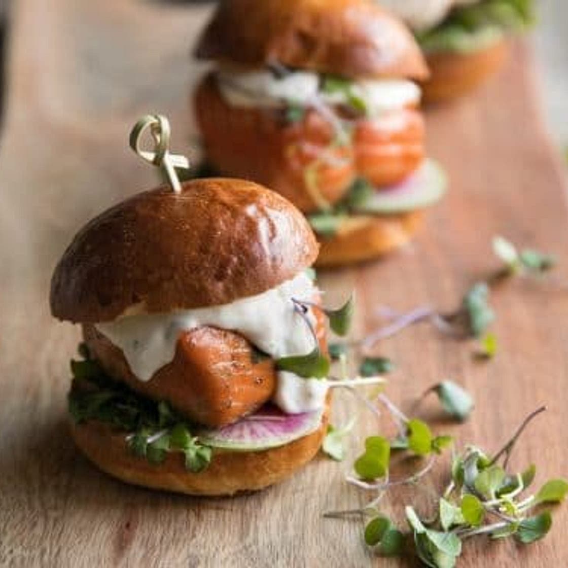 Grilled Salmon Burgers with Garlic Lemon Aioli