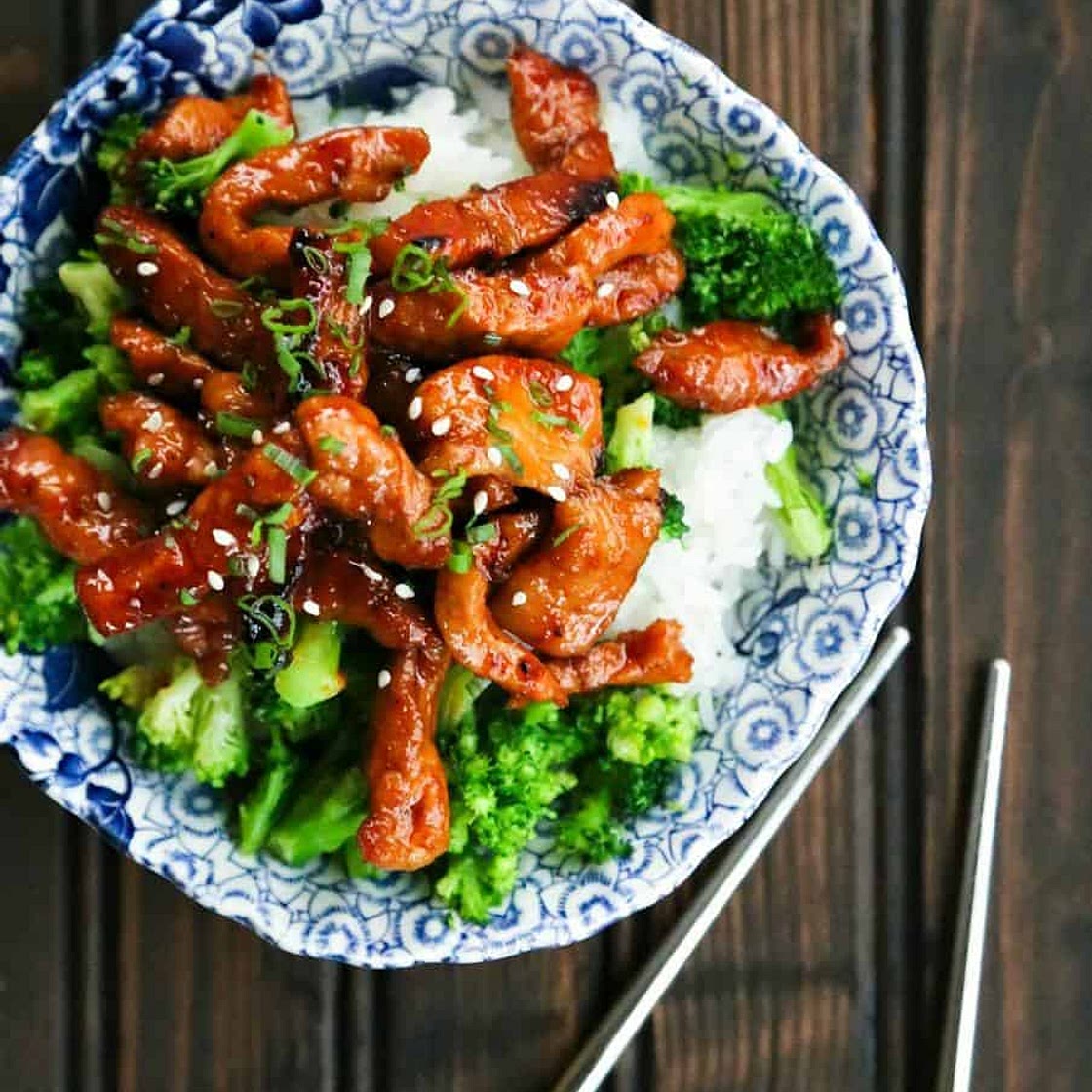 Easy Garlic Ginger Glazed Sticky Pork
