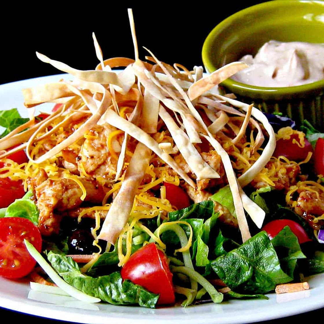 BBQ Chicken & Veggie Crunch Salad