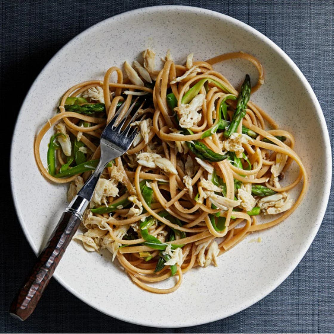 Fettuccine With Crab and Asparagus