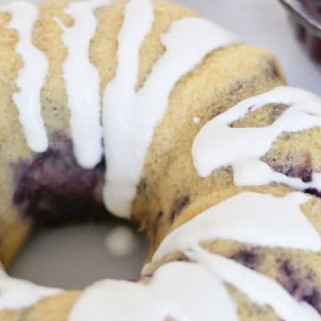 Pressure Cooker Berries and Cream Breakfast Cake
