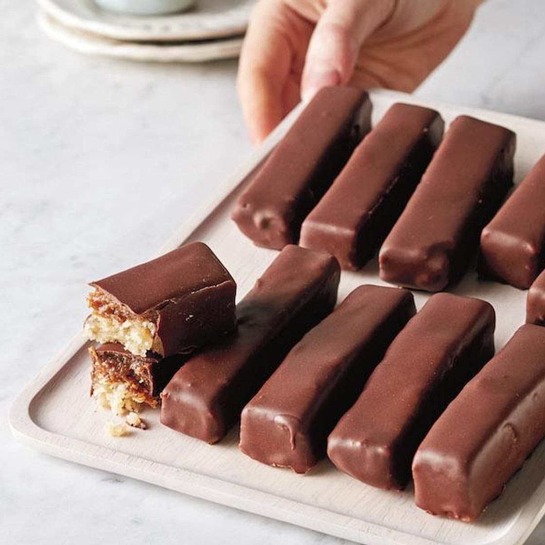 How to make healthy, low-sugar Twix bars | Well+Good