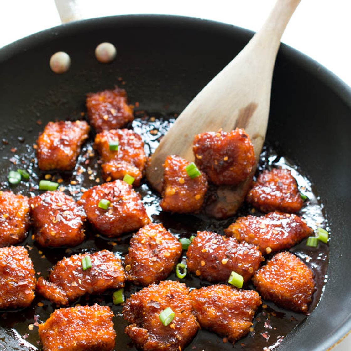 Sweet and Spicy Baked Honey Sriracha Chicken