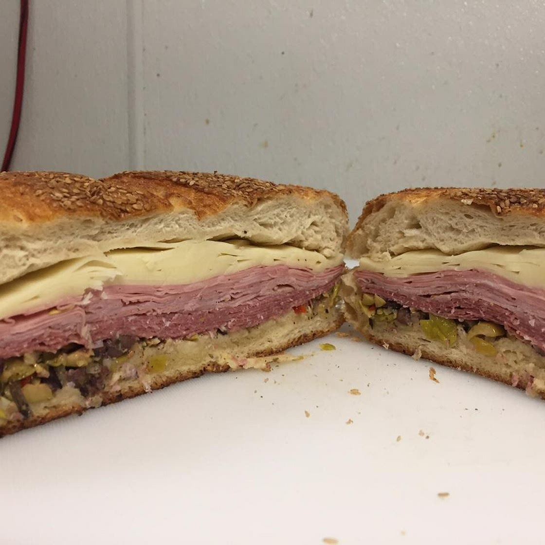 ⚜️ Real N'awlins Muffuletta