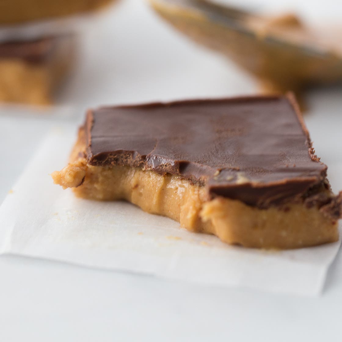 No-Bake Keto Peanut Butter Chocolate Bars