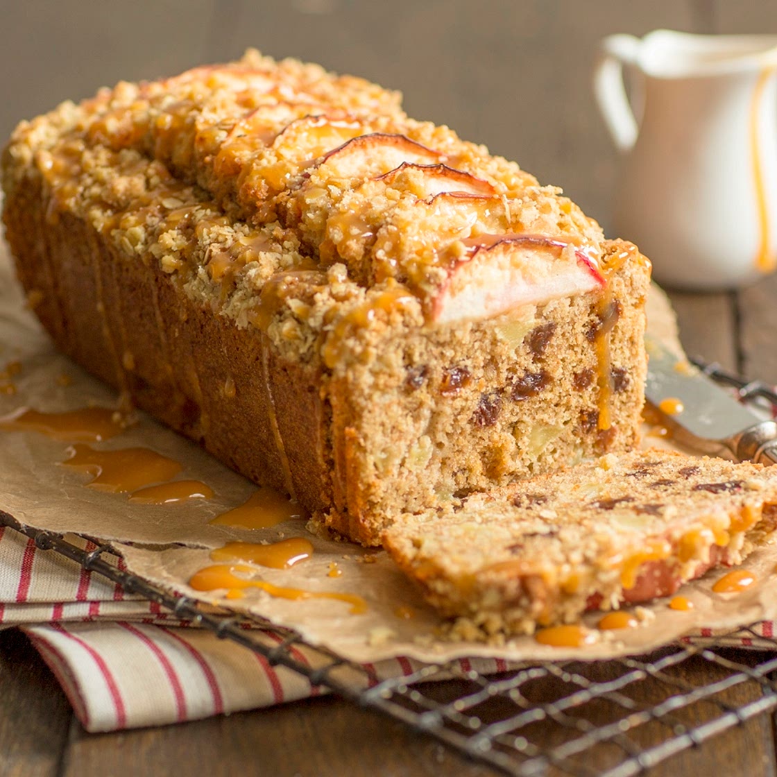 Apple Crumble Loaf Cake
