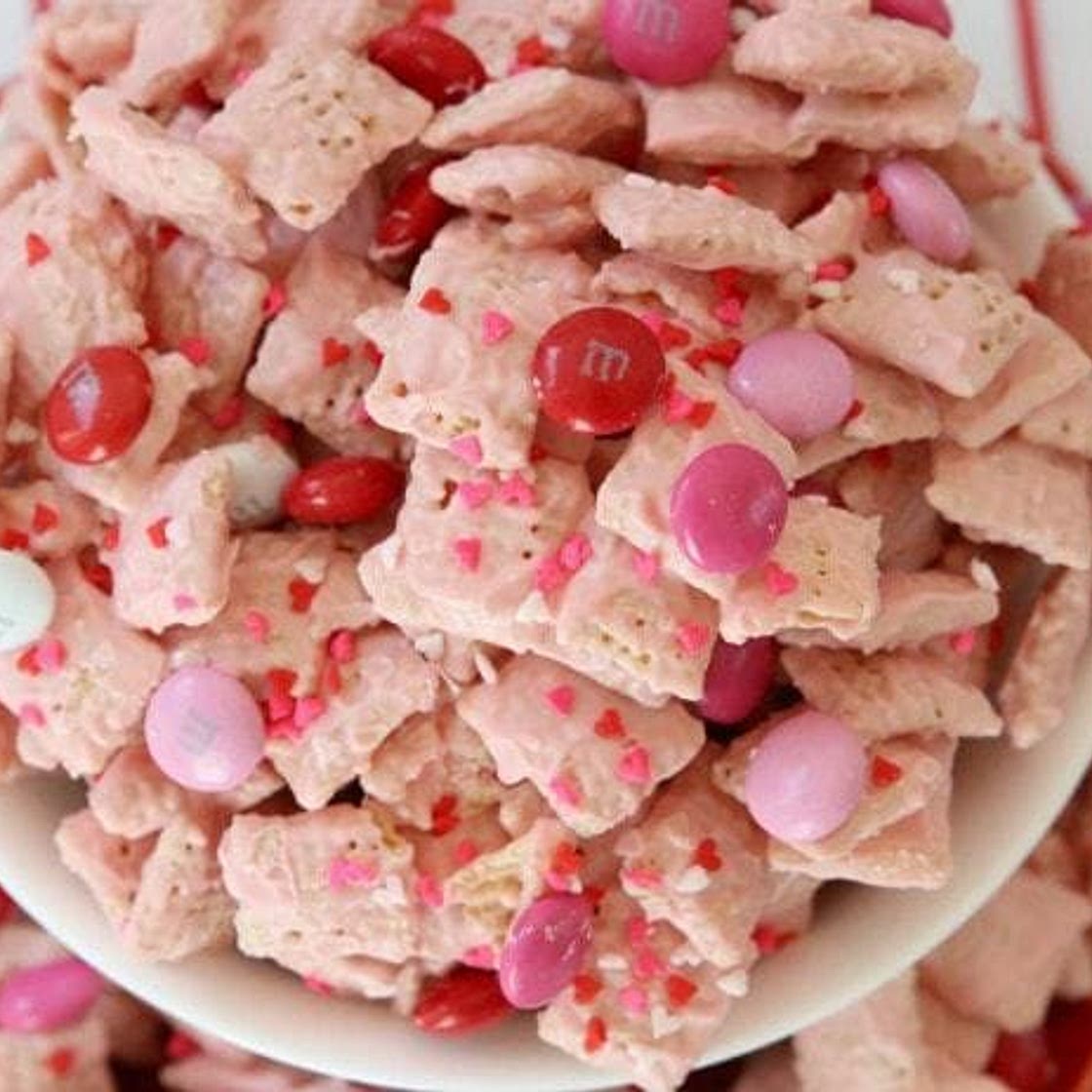 Strawberry Valentines Chex Mix