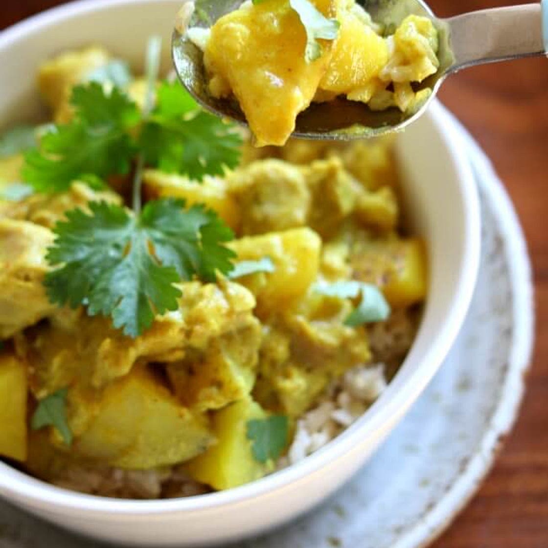 Slow Cooker Yellow Chicken Curry