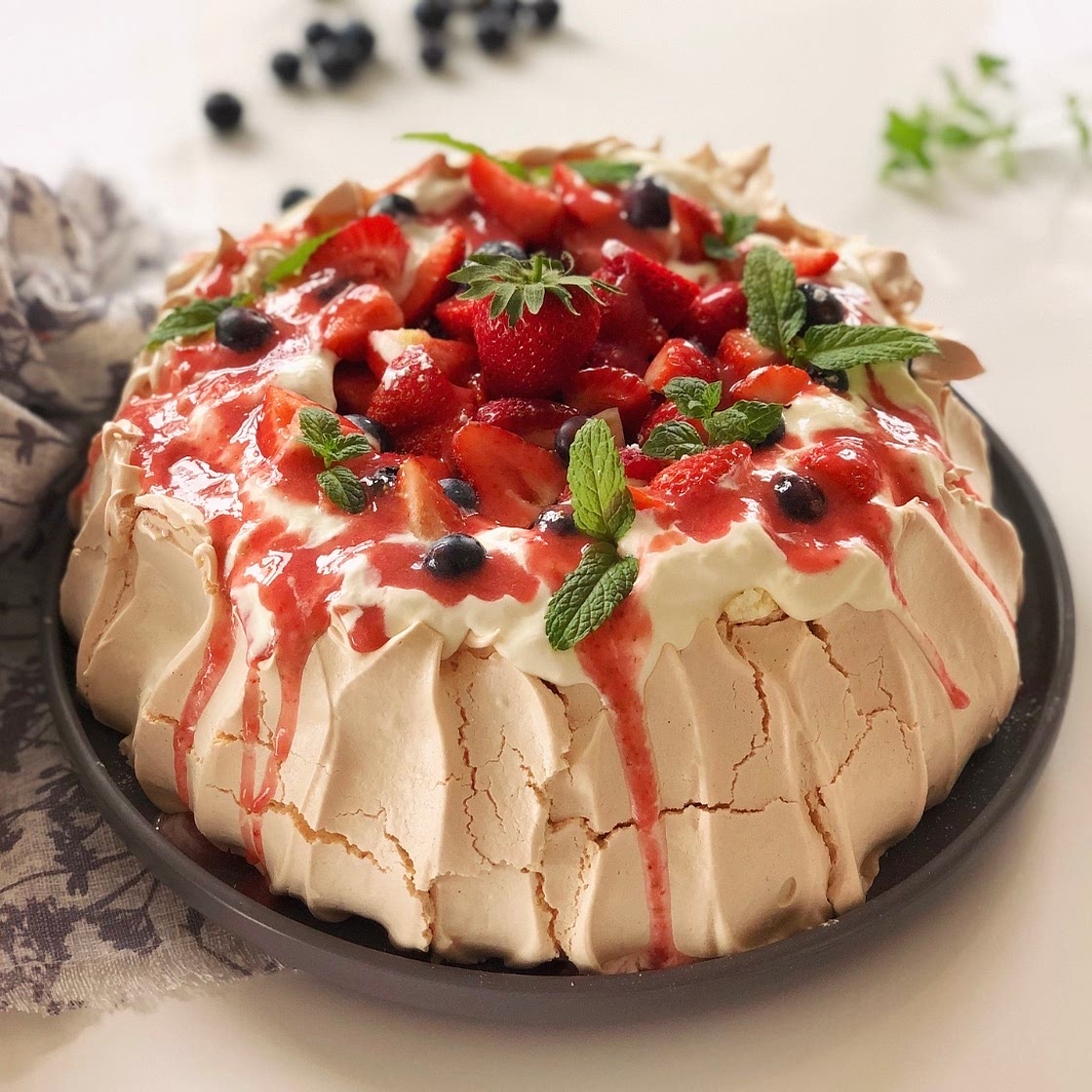 Pavlova by Lau