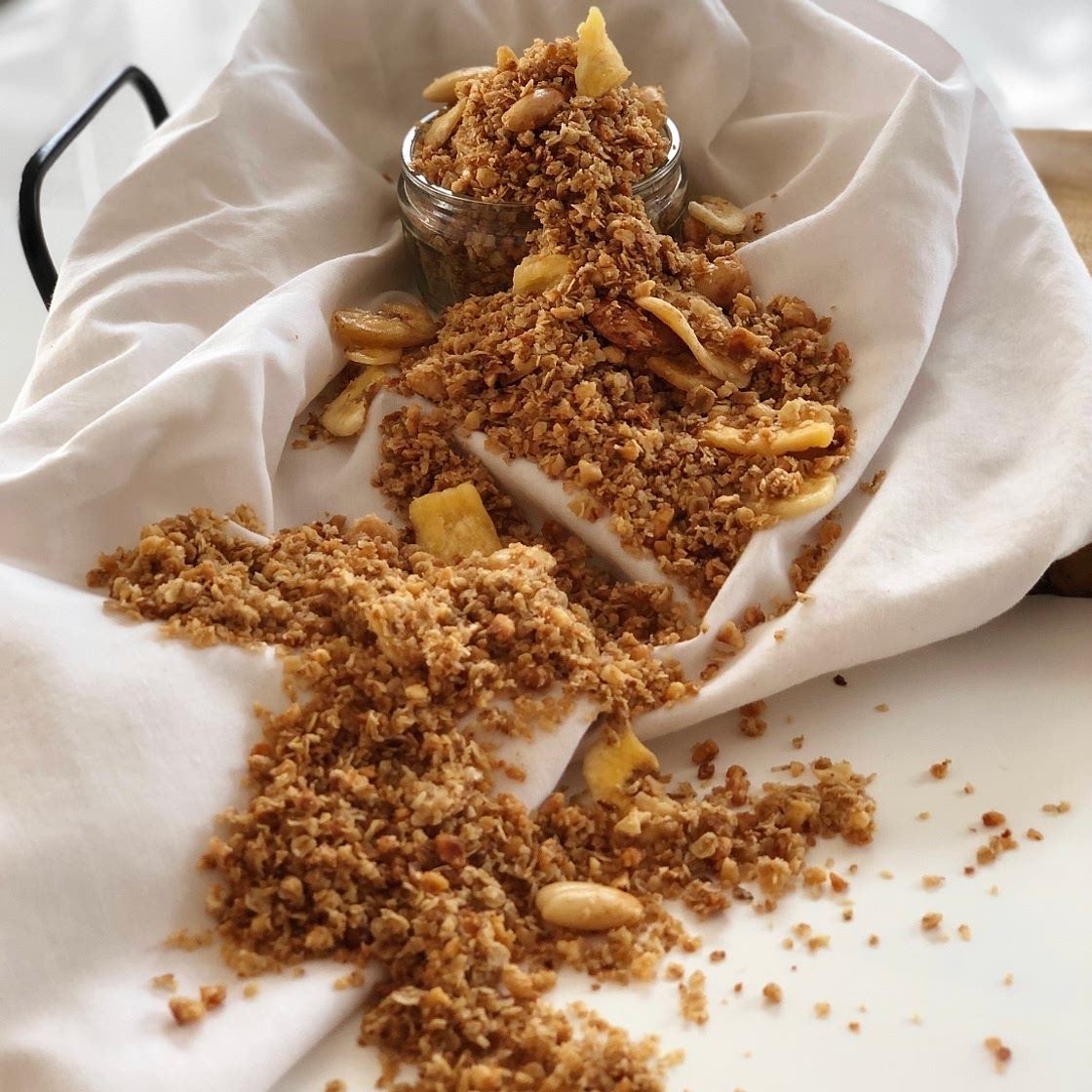 Granola by Lau
