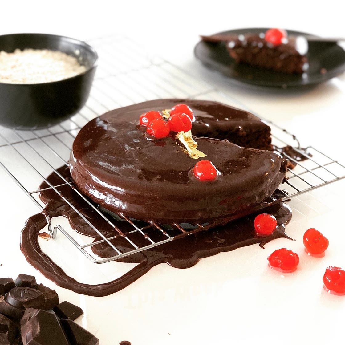 Chocolate ganache cake by Lau